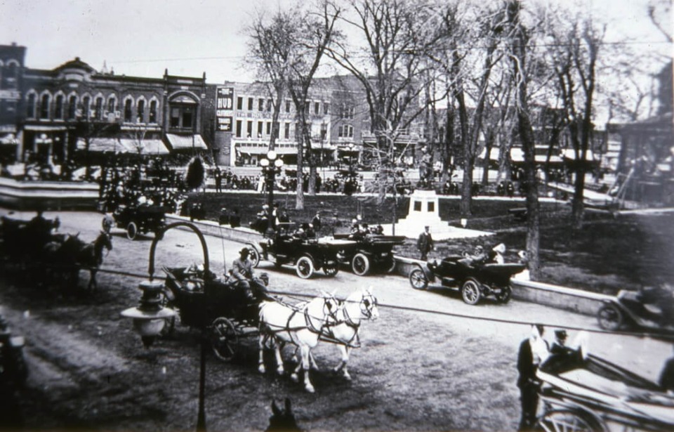 Centennial Building in Oskaloosa, Iowa, ca. 1942